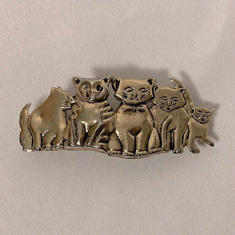 ⭐️ Vintage Gold Metal Cat Barrette